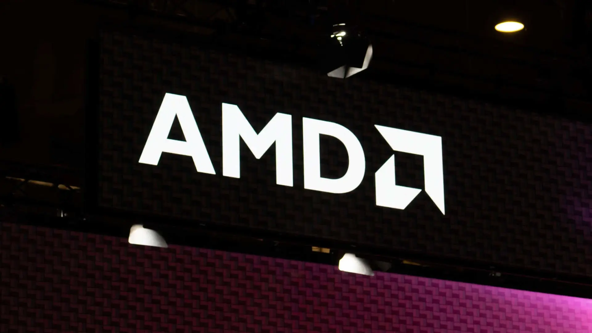 AMD, 1 trilyon dolar piyasa değerini aştı